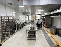 餐飲TIKTOK色情版下载設備廠家告訴你不鏽鋼商用廚具的使用注意事項