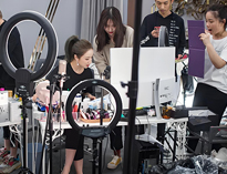 成人TIKTOK黄短视频TIKTOK色情版下载設備----“網紅經濟”時代來臨，商用TIKTOK色情版下载設備行業改如何玩轉?